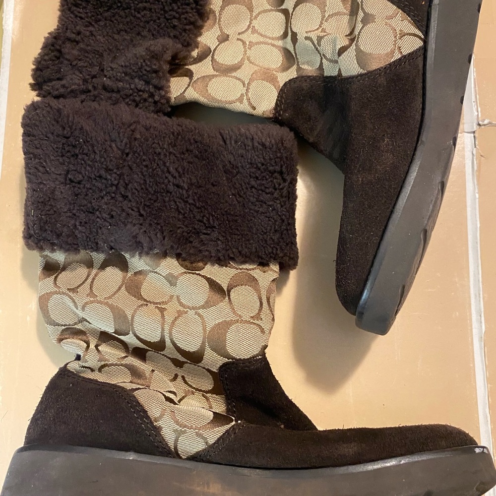 Coach authentic fur boots - Picture 4 of 8